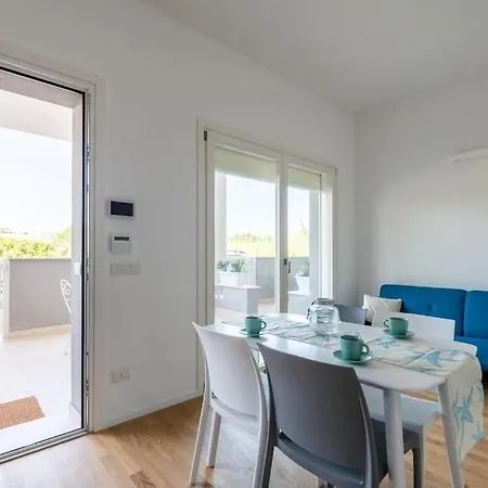 Maison Blaesia - Beachfront Modern Sea Loft Apartment