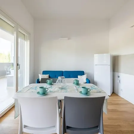 Maison Blaesia - Beachfront Modern Sea Loft Apartment